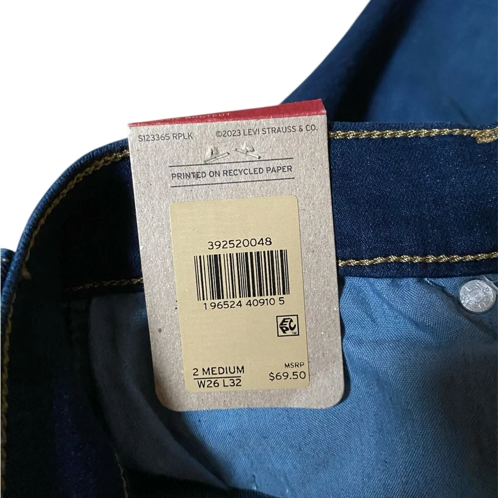 Levis classic mid